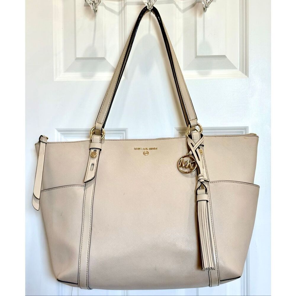 MICHAEL KORS - "Sullivan" Large Saffiano Leather, Top-Zip Tote in Beige. SWEET!